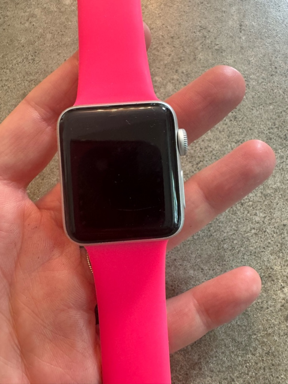 Apple Smartwatch Gen 3 - come withs 7 bands and charger!